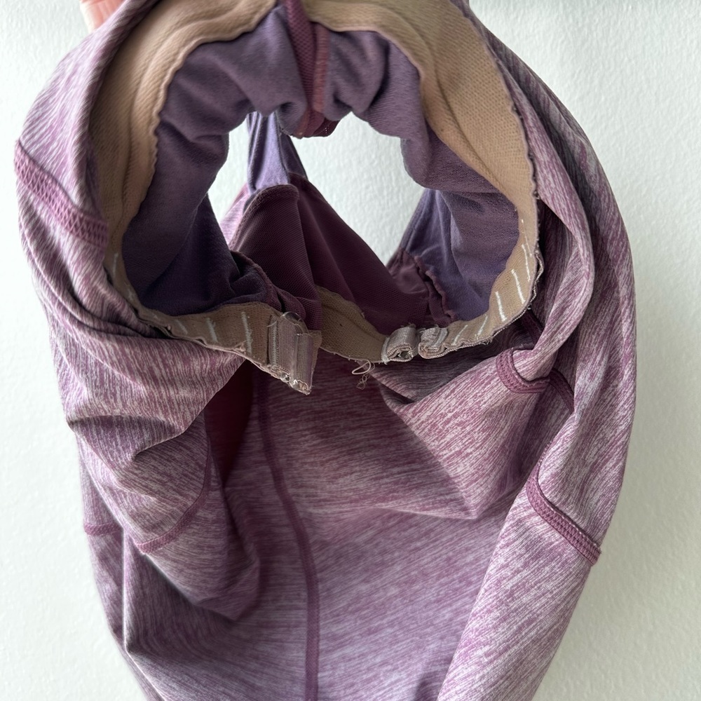 Lululemon Spin Me Tank Top Purple Twist Back Built in Bra Hook Closure Size 6 - Picture 4 of 6